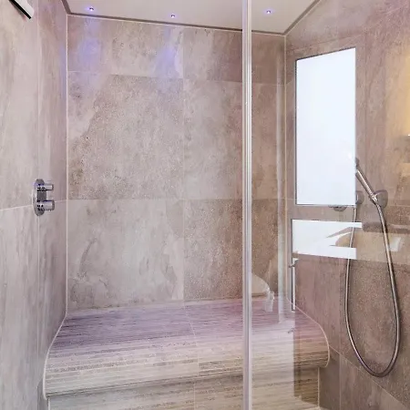 6 Personen In Apartament